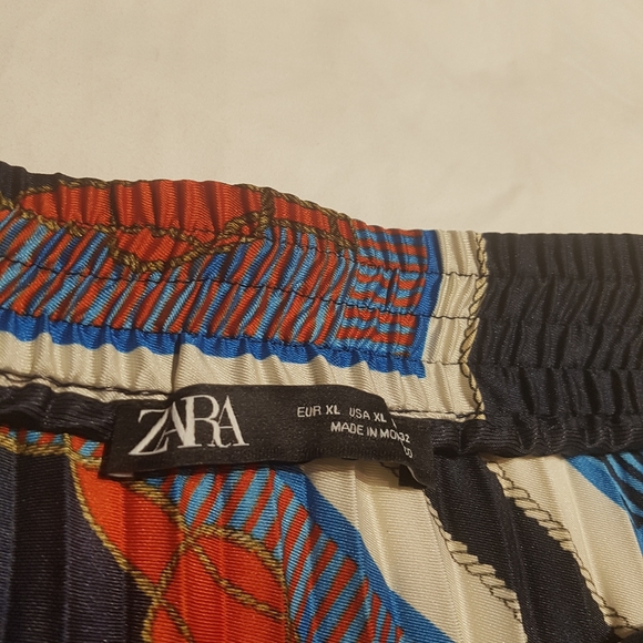 Zara perma press pleated satin midi skirt - Picture 2 of 3